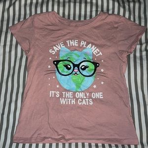 Old Navy tee cats planet earth